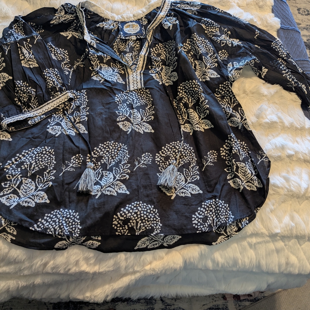 Floral Black and White Women's Top